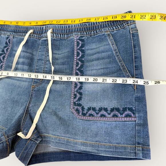 INC International Concepts Denim Embroidered Elastic Waist Blue Jean Shorts XXL - Picture 10 of 13